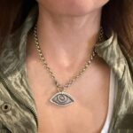 Classico eye necklace