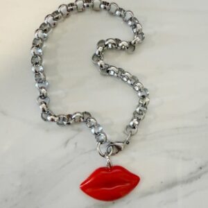 red lips neckalce, y2k, pop 80s style jewllery , new trendy jewllery brand , greek designers